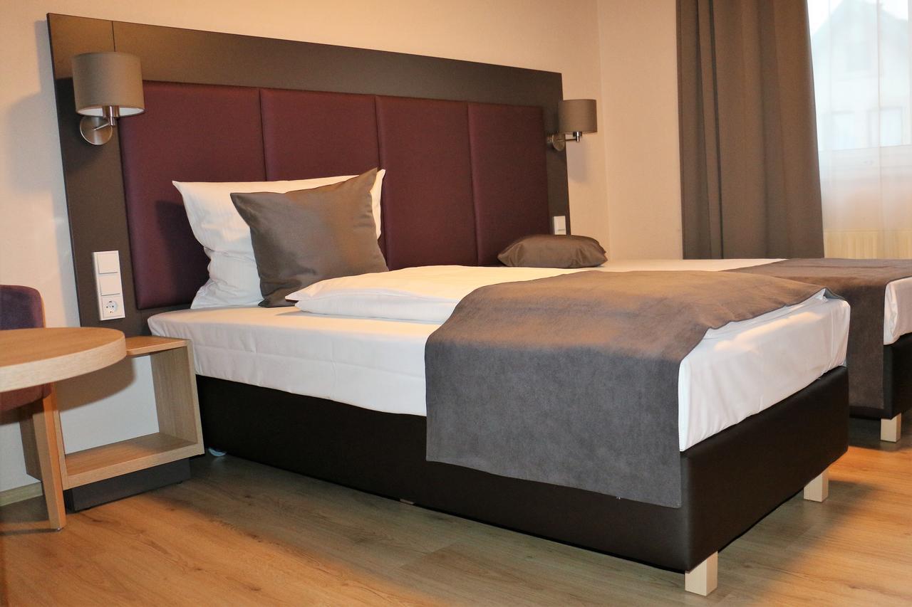 Hotel Zum Brunnen Steinbach im Taunus Extérieur photo