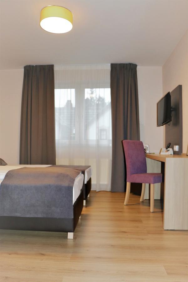 Hotel Zum Brunnen Steinbach im Taunus Extérieur photo